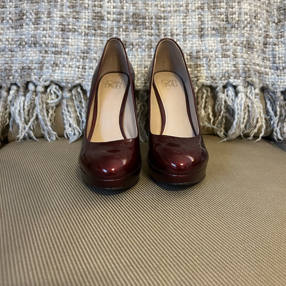 Joan & David Deep Red Heels - Picture 2 of 5